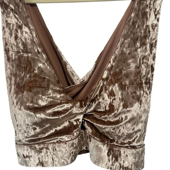 Oasis Crushed Velour Twist beautiful Sports Bra Sz 4x out of stock item NET - Picture 3 of 7